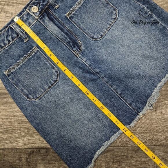Hollister Ultra High Rise Denim Skirt Size 0 - Picture 4 of 5